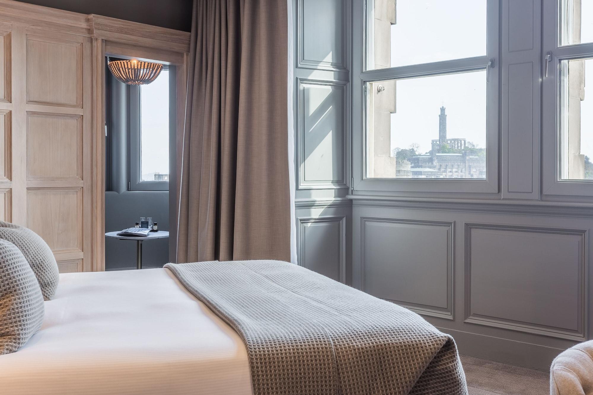 Director Twin or Double Room City View