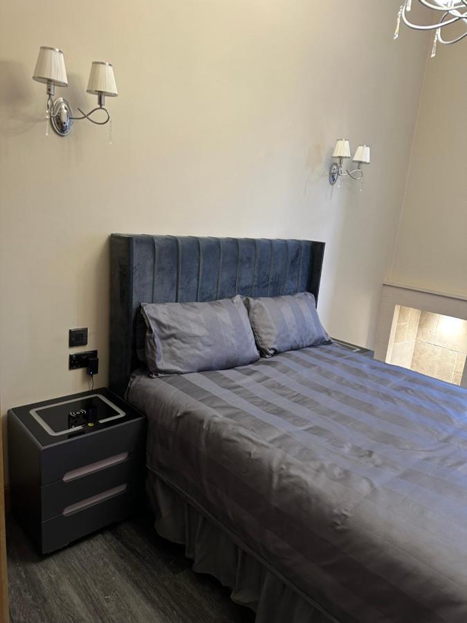 Double Room,1466455562:JPEG