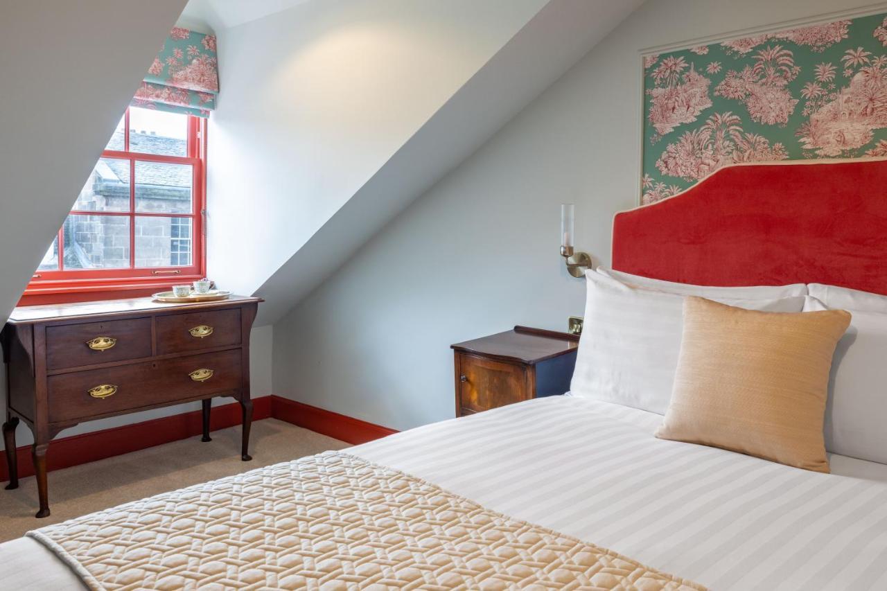 Small Double Room- William