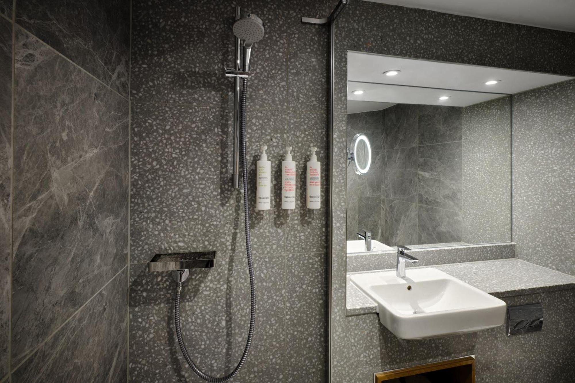 Junior Suite - Executive Lounge Access,1516375729:JPEG