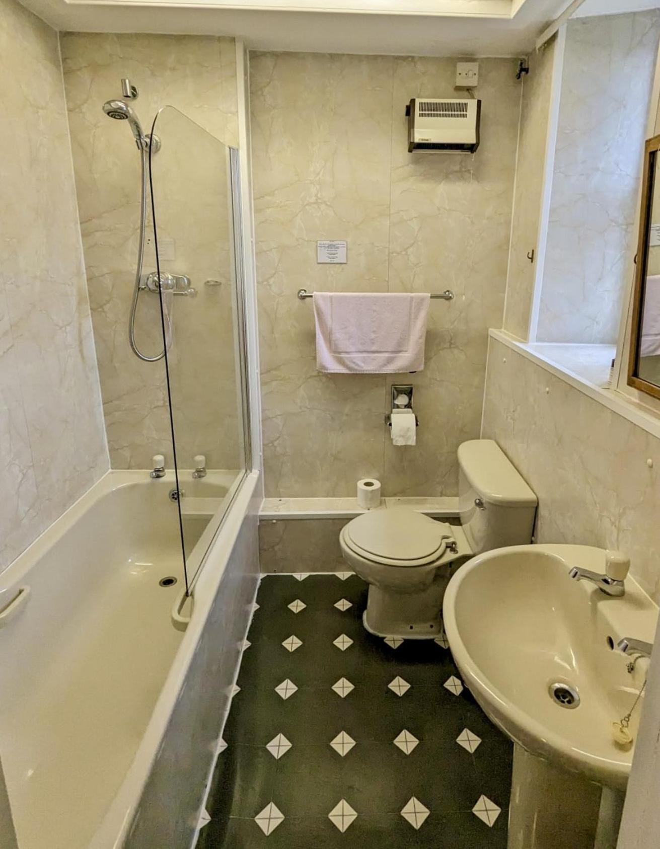 Single Room,1620210730:JPEG