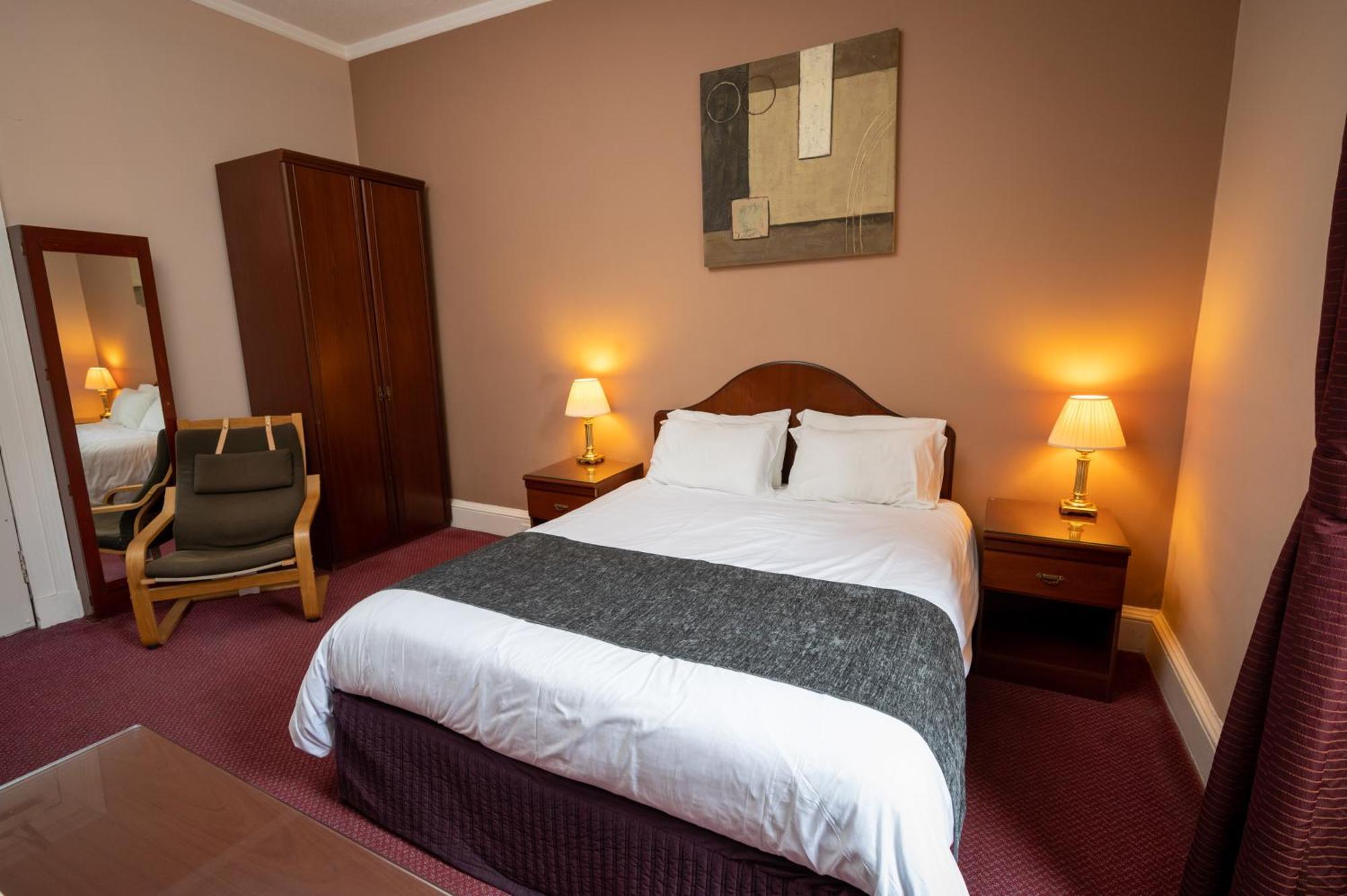 Deluxe Double or Twin Room,1552218859:JPEG