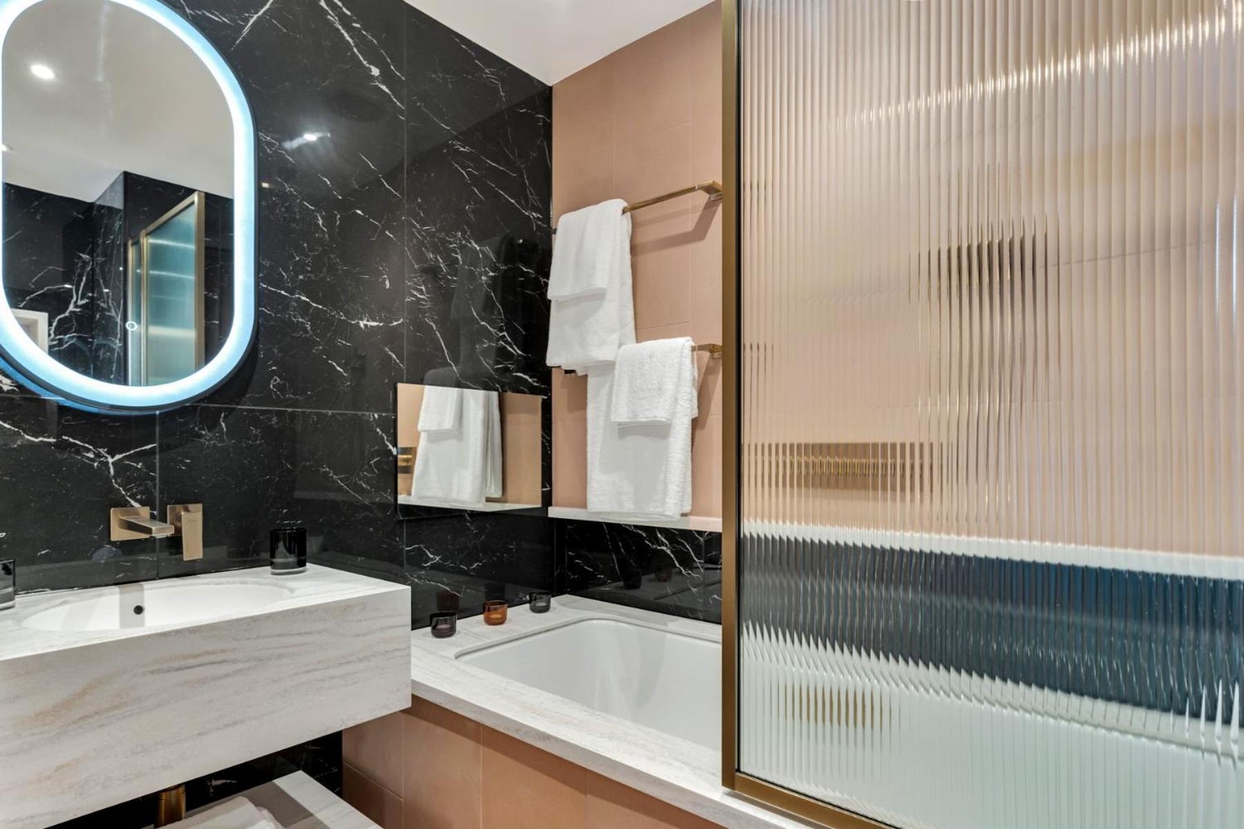 The Bonnie Suite