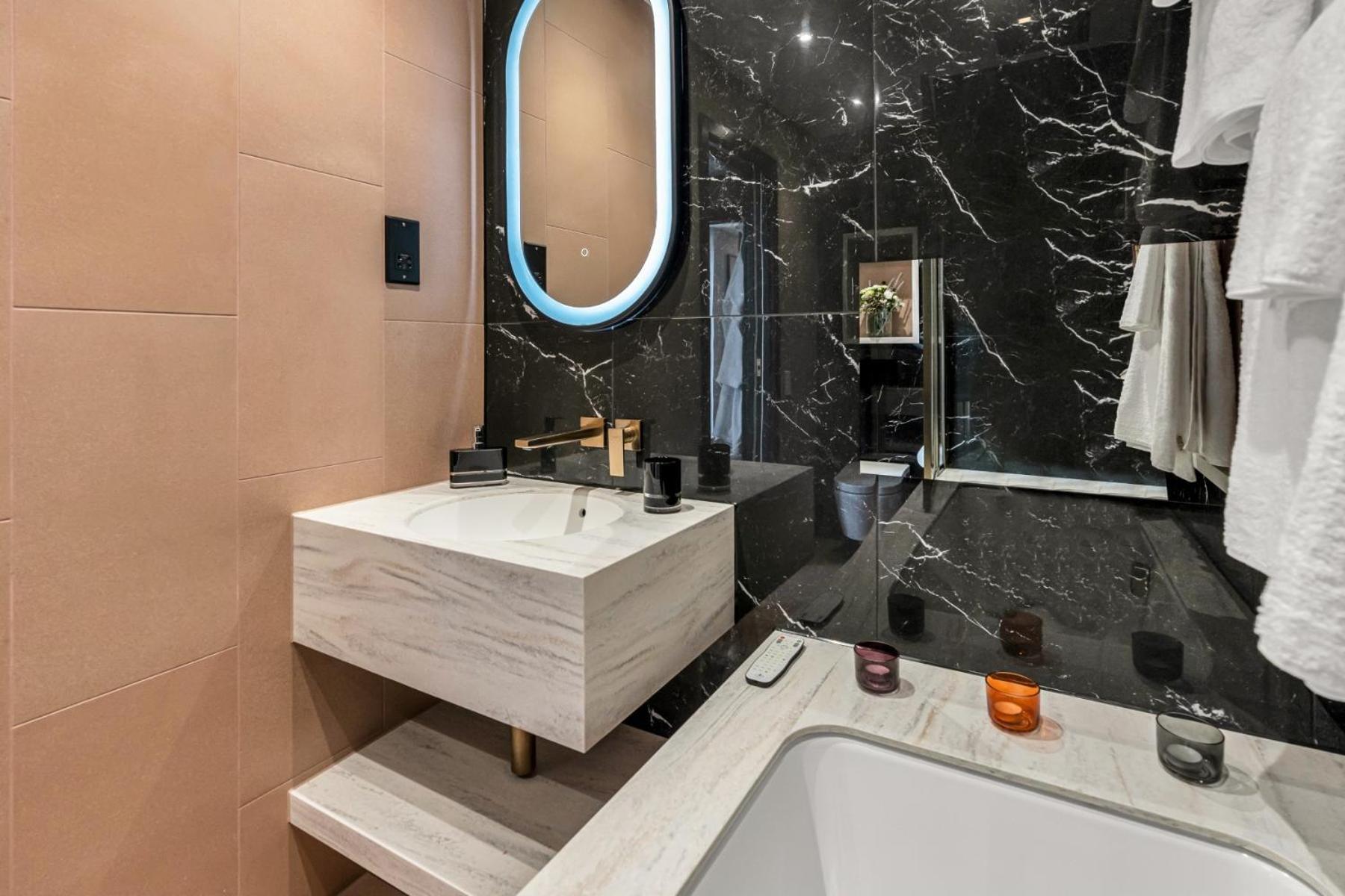 The Bonnie Suite