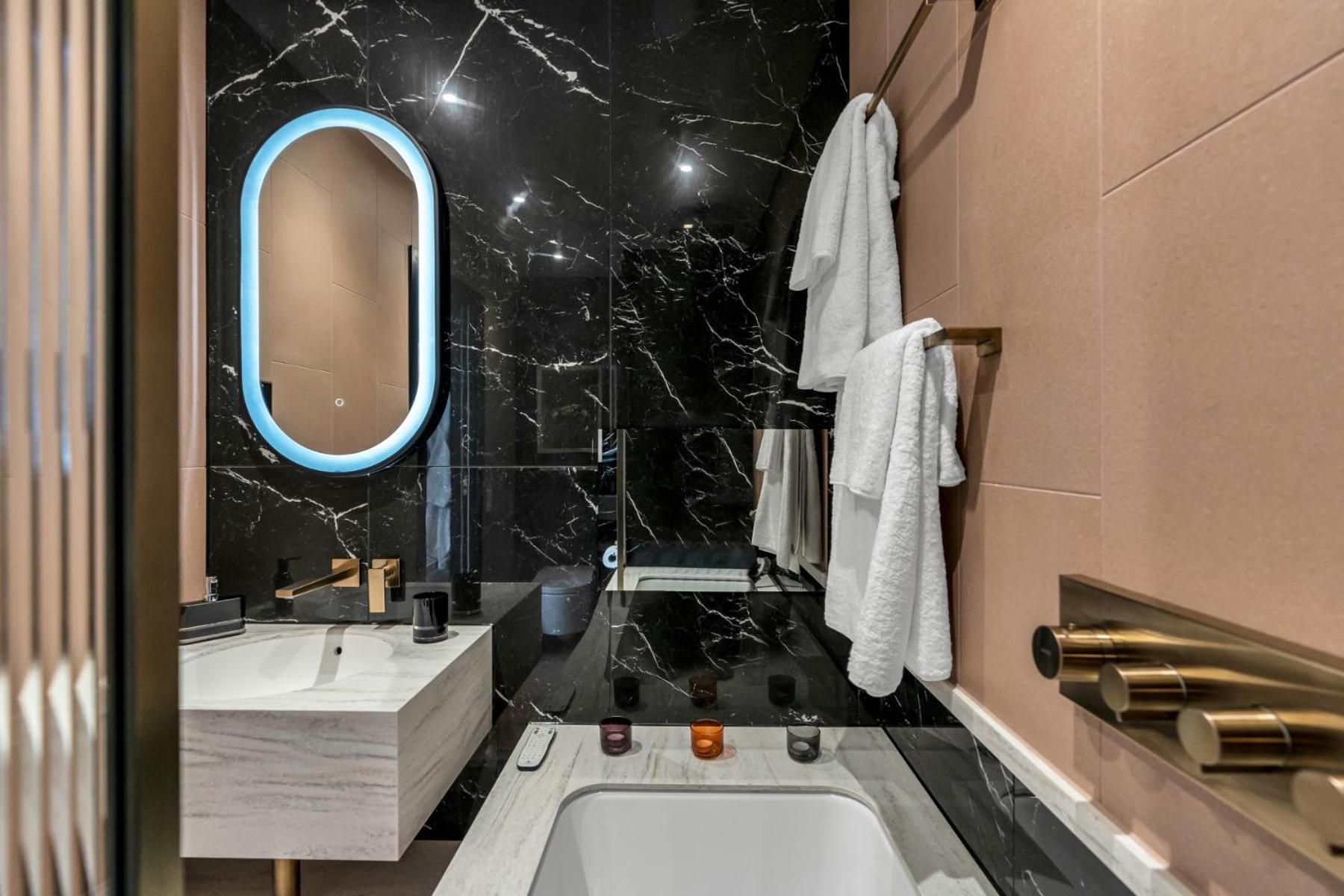 The Bonnie Suite