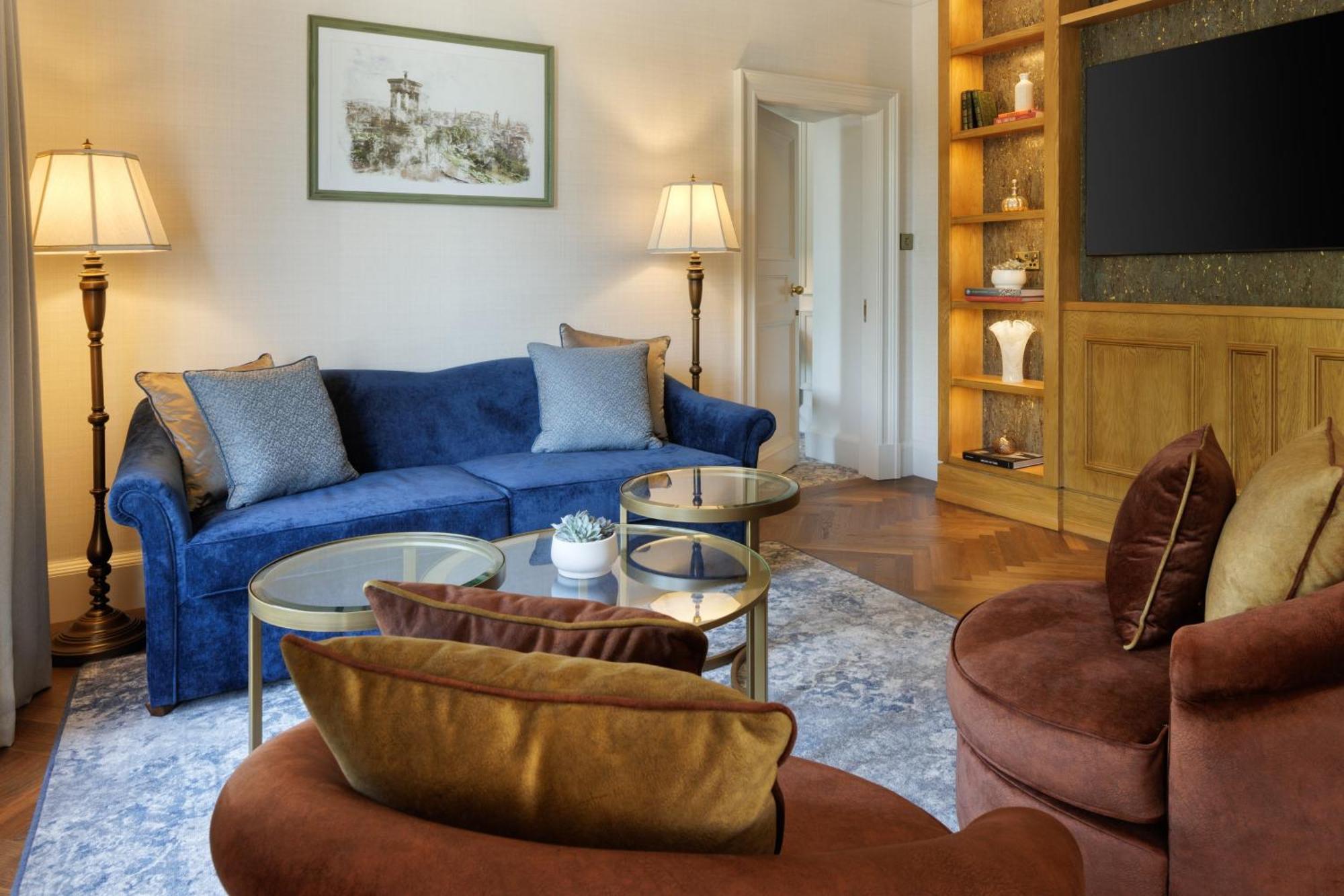 One-Bedroom King Suite Castle View