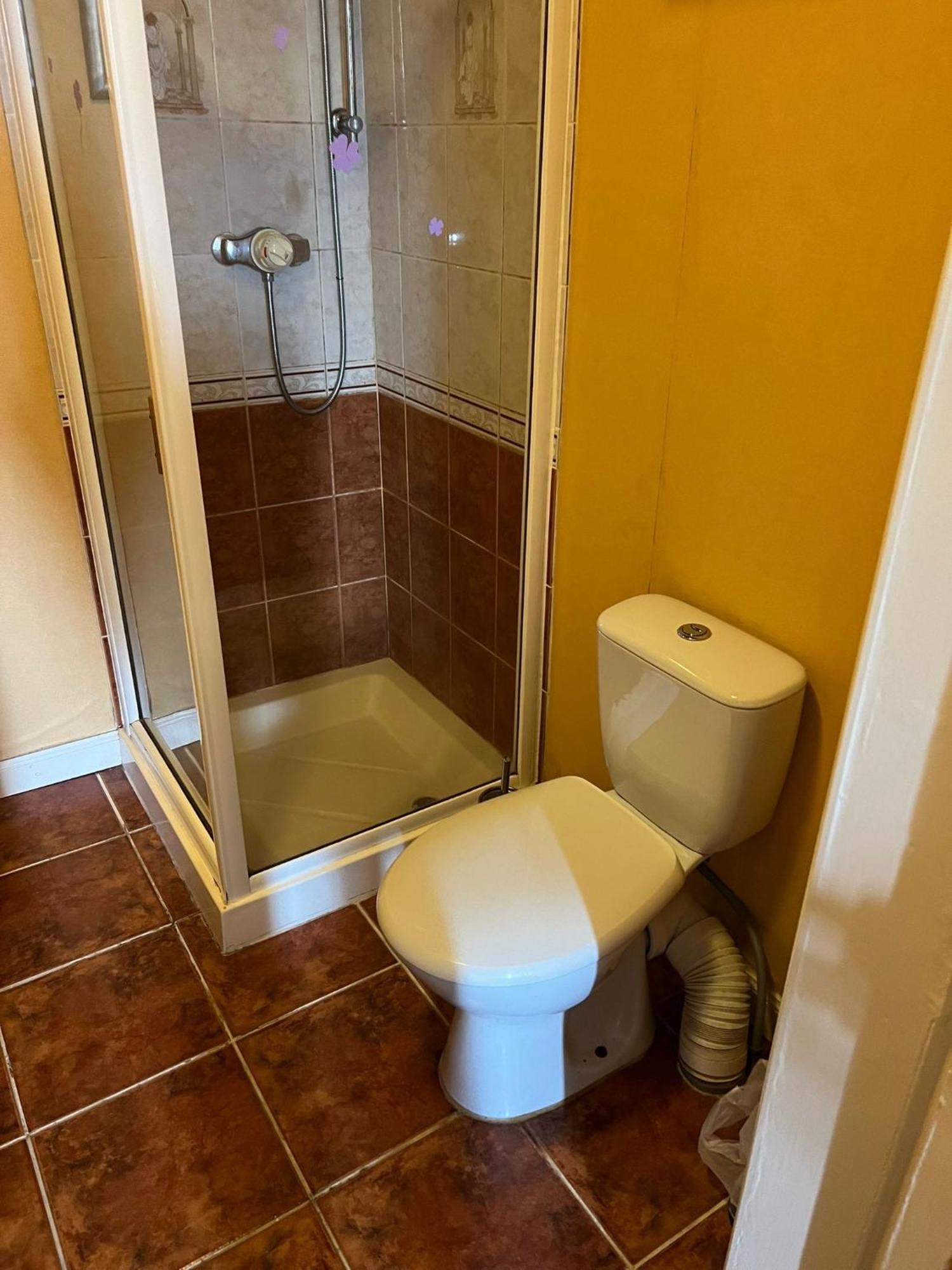 Standard Single Room with Shared Bathroom