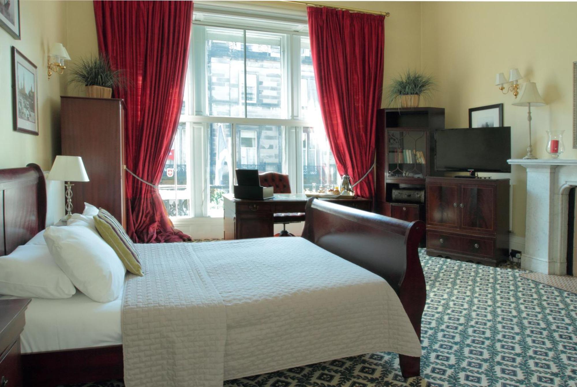 Junior Suite,1714346619:JPEG