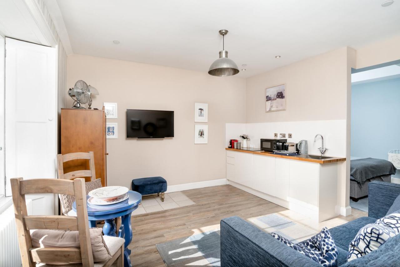 One-Bedroom Suite - 2