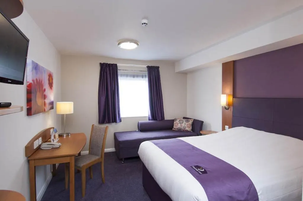 Premier Inn Edinburgh East-1
