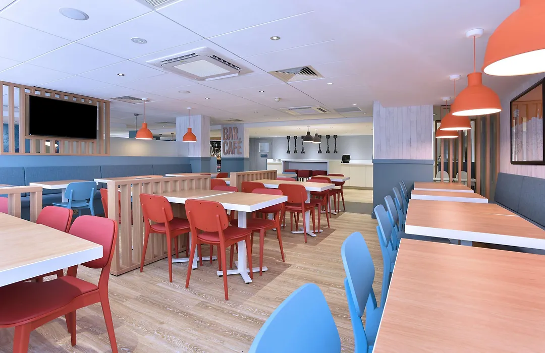 Travelodge Edinburgh Central Hotel-1