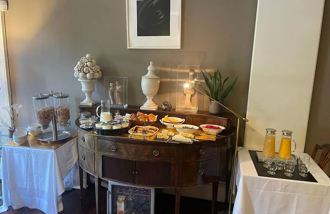 Six Brunton Place Guest House-1
