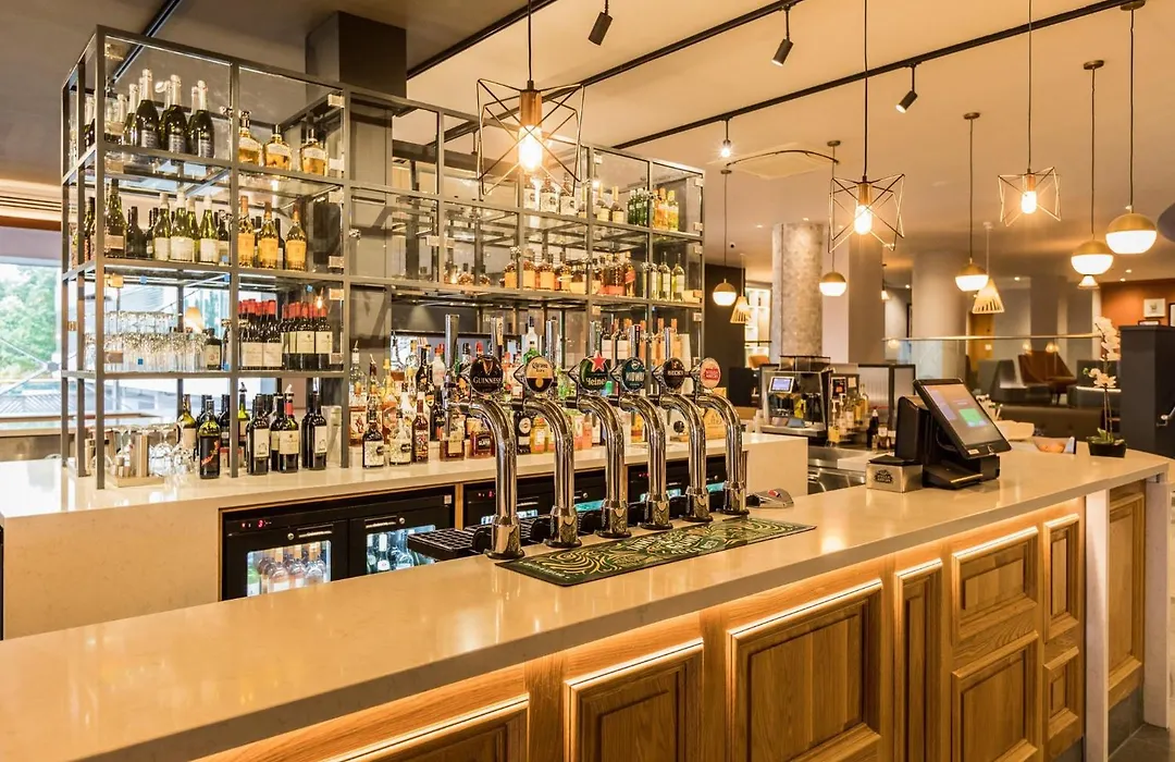 Holiday Inn Edinburgh Zoo By Ihg-1