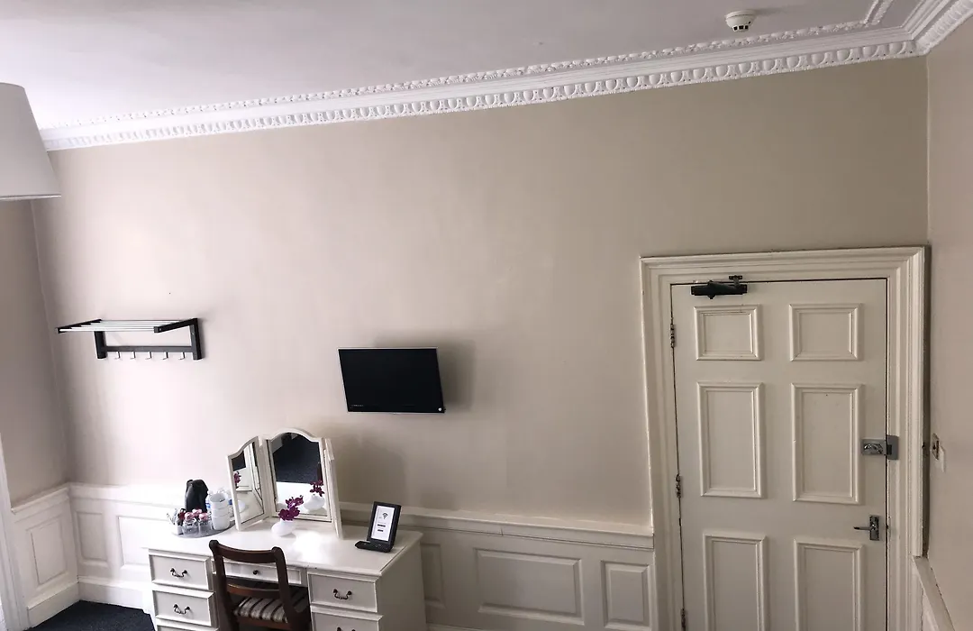 Edinburgh Central Rooms-1