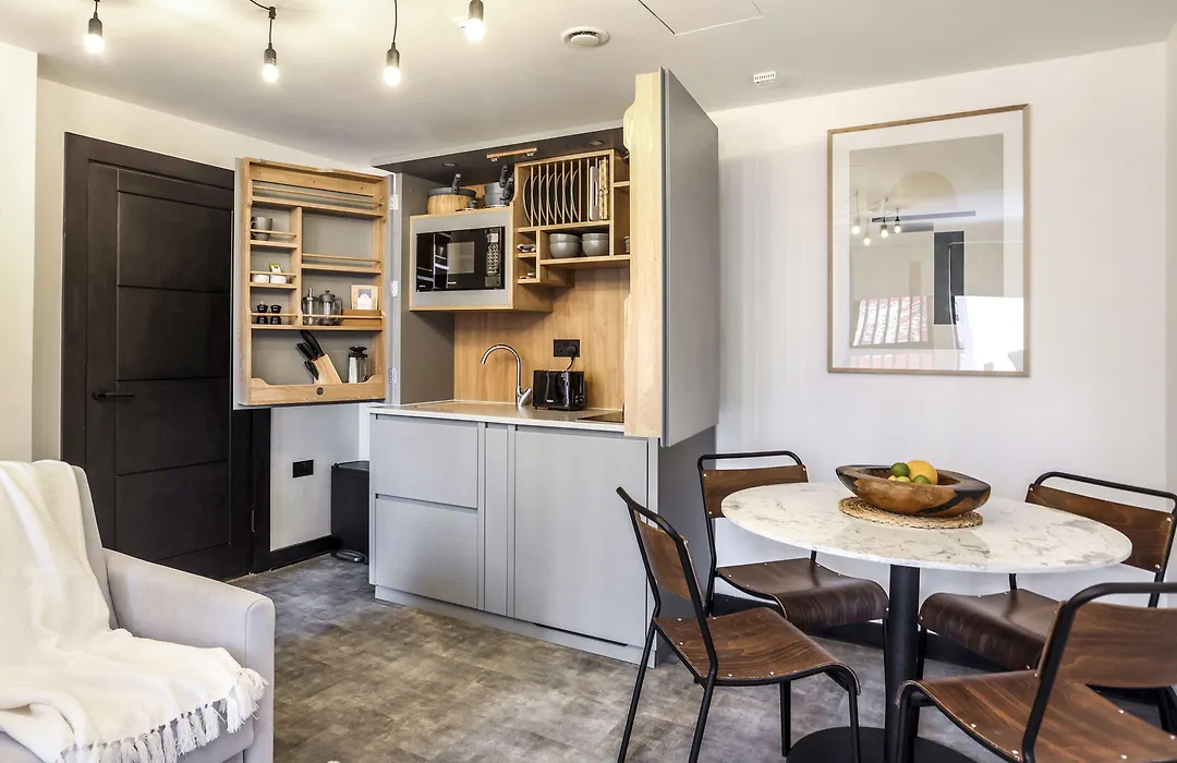 The Brewers Rooms Contemporary Aparthotel-1