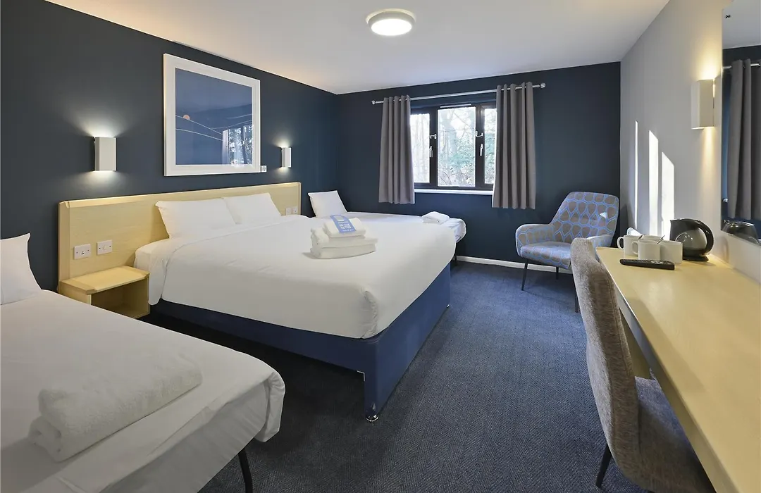 Travelodge Edinburgh Dreghorn-1