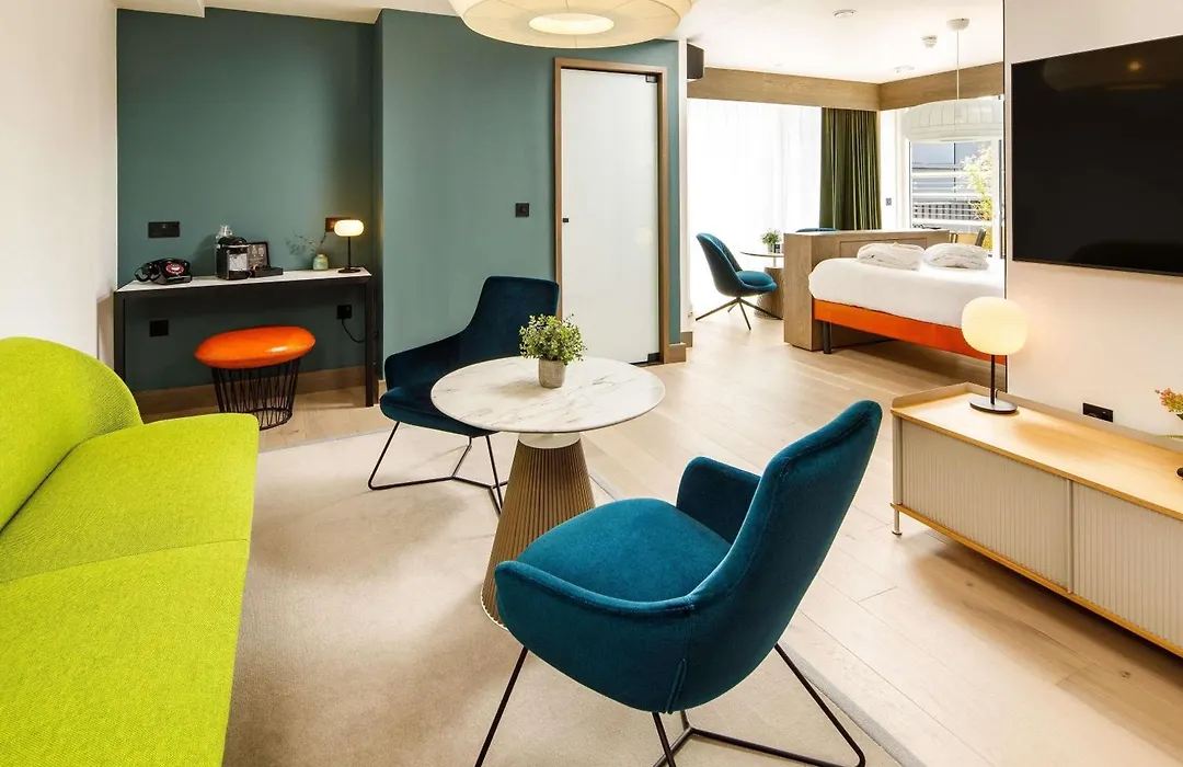Ibis Styles Edinburgh St Andrew Square-1