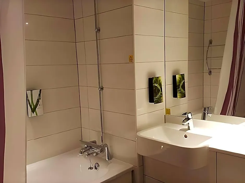 Premier Inn Edinburgh Cc York Place/St James Quarter-1