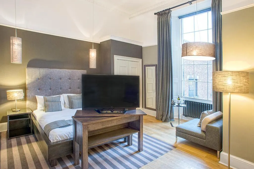 Rooms & Suites Picardy Place-1