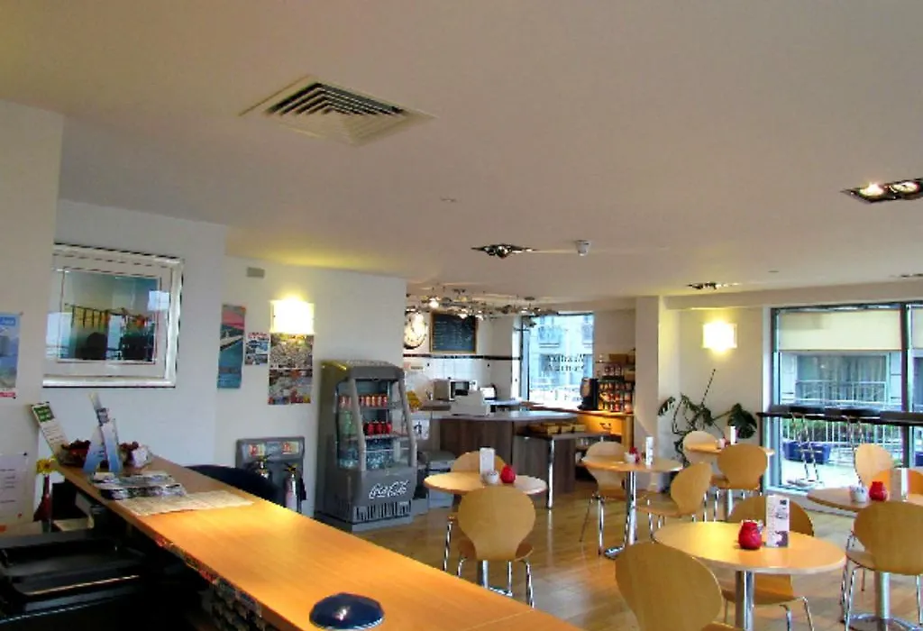 Hot-El-Apartments Edinburgh Waterfront-1