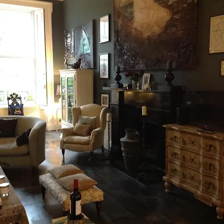 A Room In The City - West-3