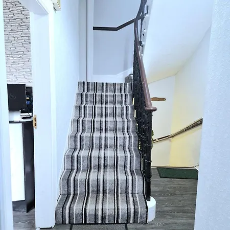 Dalry Guesthouse-2