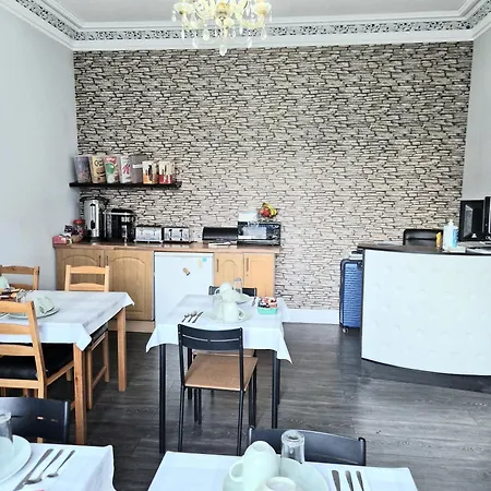Dalry Guesthouse-3