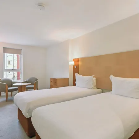 Holyrood Aparthotel-3
