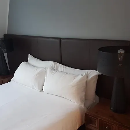 Cs Exclusive Apartments Of Princess Street West End-2