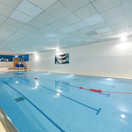Holiday Inn Edinburgh Zoo By Ihg-2