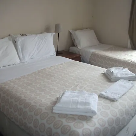 Edinburgh House Hotel-2