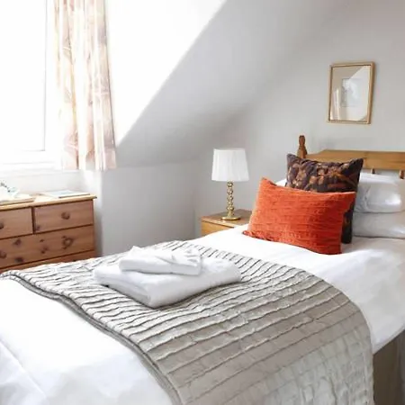 Abbotsford Guest House-2