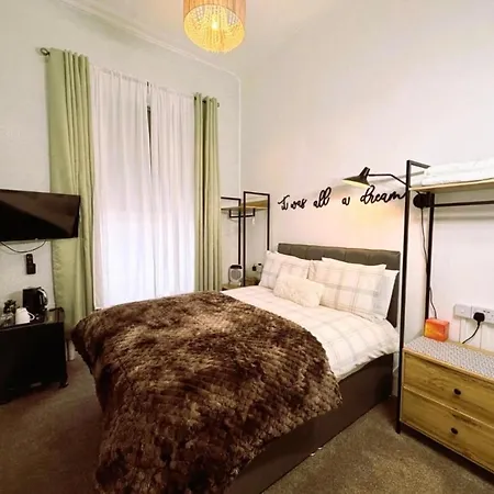 16 Pilrig Guest House-3