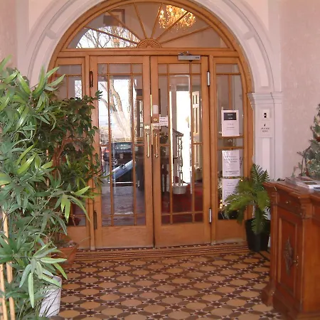 Terrace Hotel-2