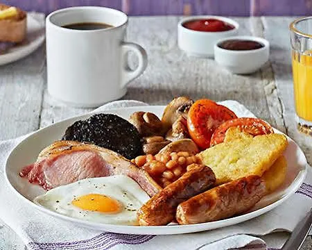 Premier Inn Edinburgh City Centre Royal Mile-3