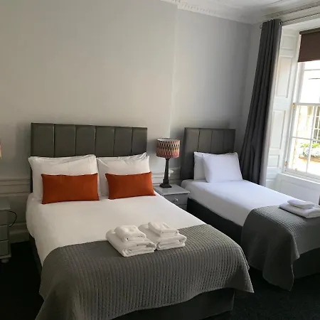 Edinburgh Central Rooms-3