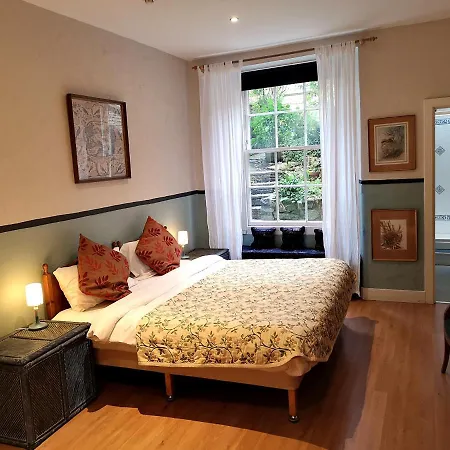 Dene Guest House, New Town-2