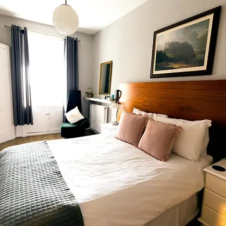 Edinburgh Townhouse-2