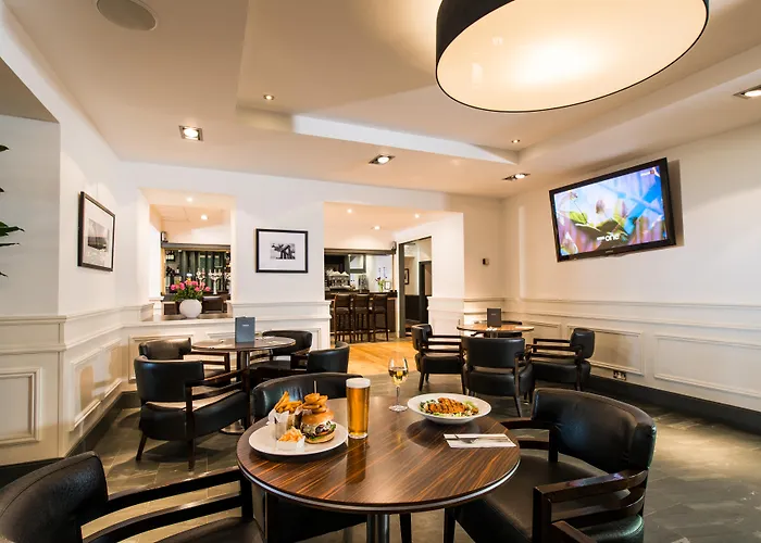 Hotels in EdinburghLeonardo Murrayfield