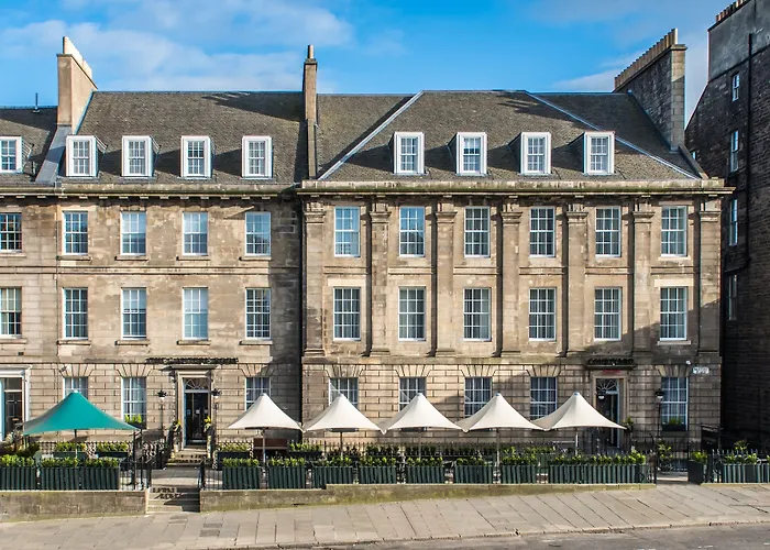 Hotels in EdinburghCourtyard By Marriott