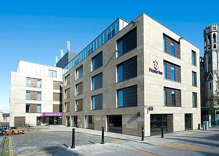 Premier Inn Edinburgh Cc York Place/St James Quarter